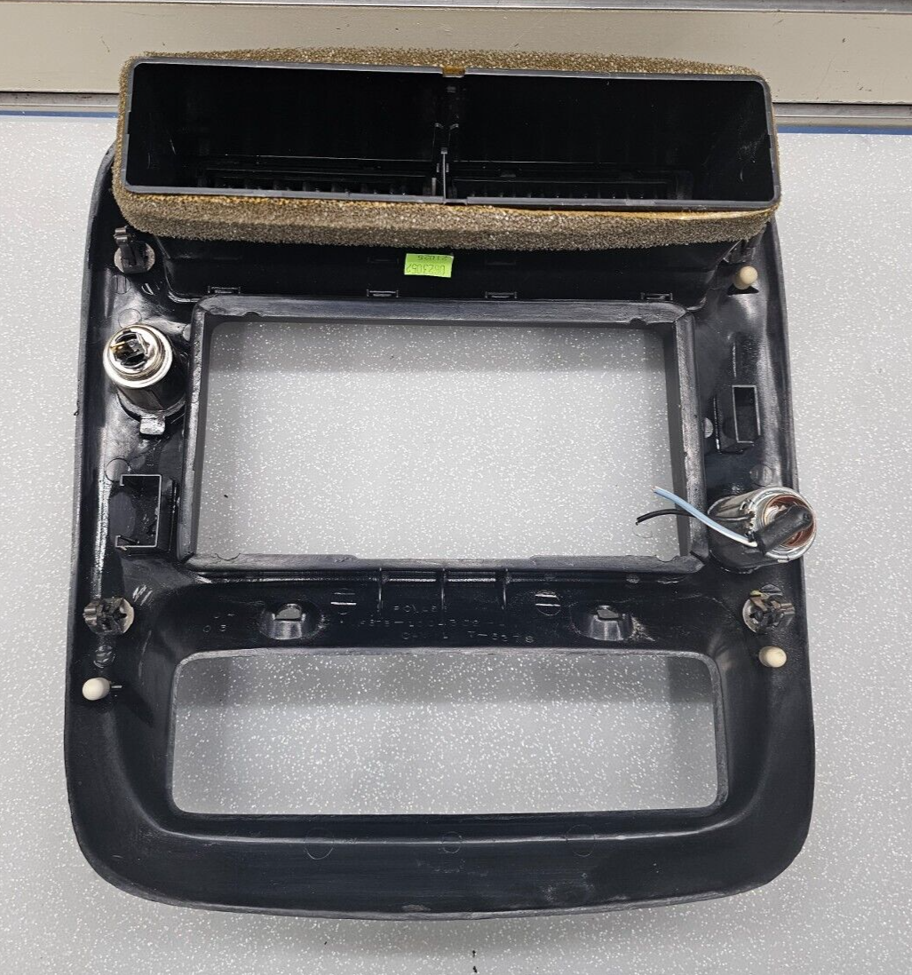 🔥95-10 Ranger EXPLORER Radio Center Dash Bezel🔴2 Lighter Air Vents BLACK B2