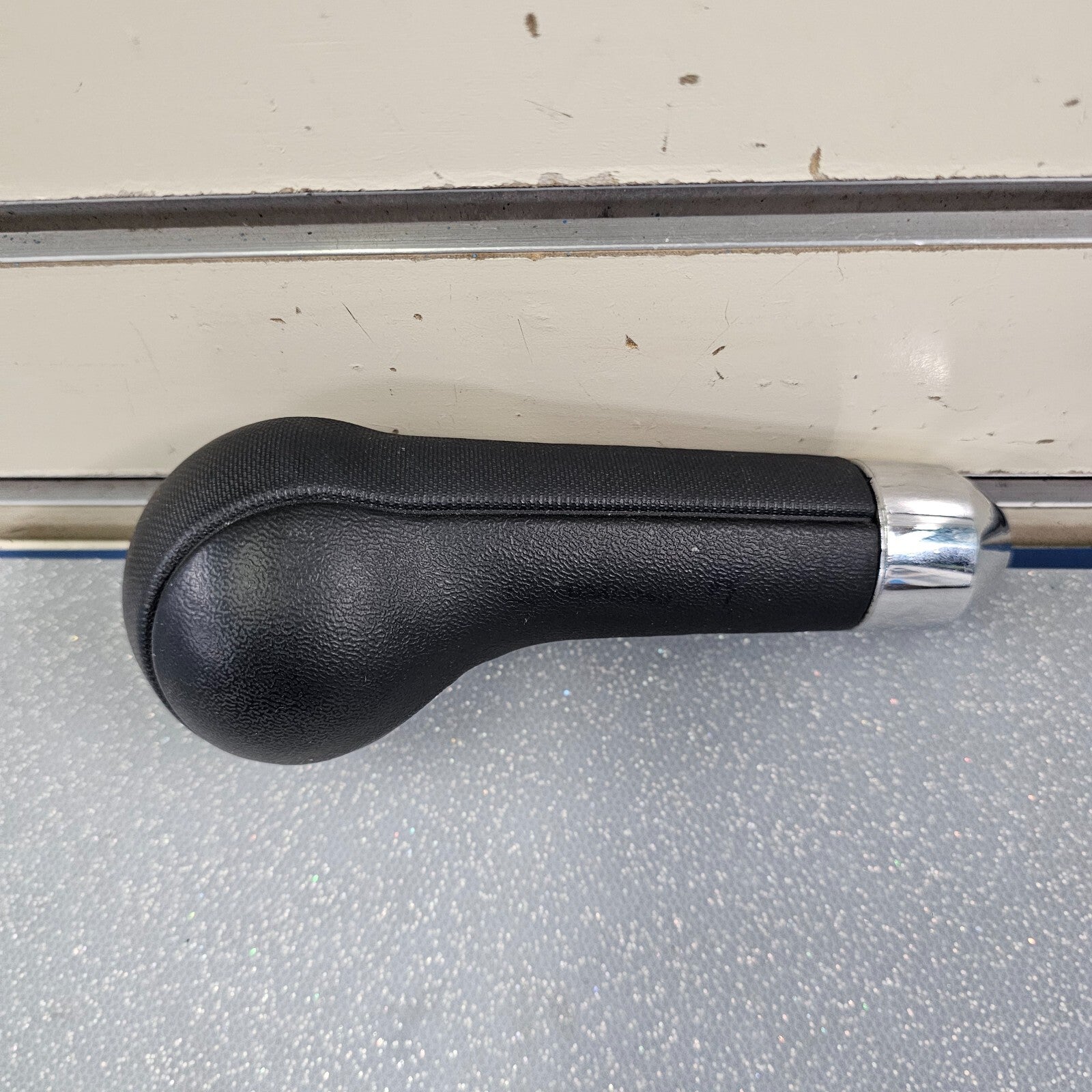 🔥04-08 Mitsubishi Endeavor Center Floor AUTOMATIC Shifter Knob Handle Lever OEM
