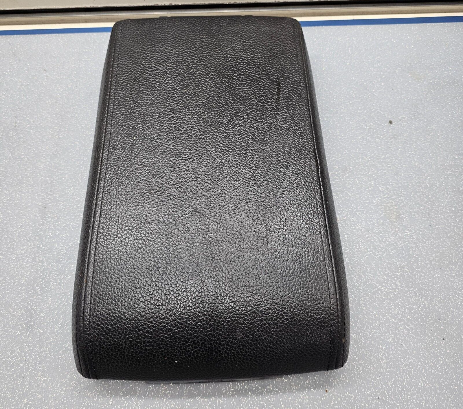 🔥06-09 EXPLORER MOUNTINEER CENTER CONSOLE ARM RESTER LID TOP PAD ASSEMBLY Black