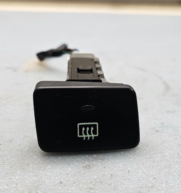 🔥2000-2006 Hyundai Santa Fe Rear Defrost Switch Button OEM BLACK