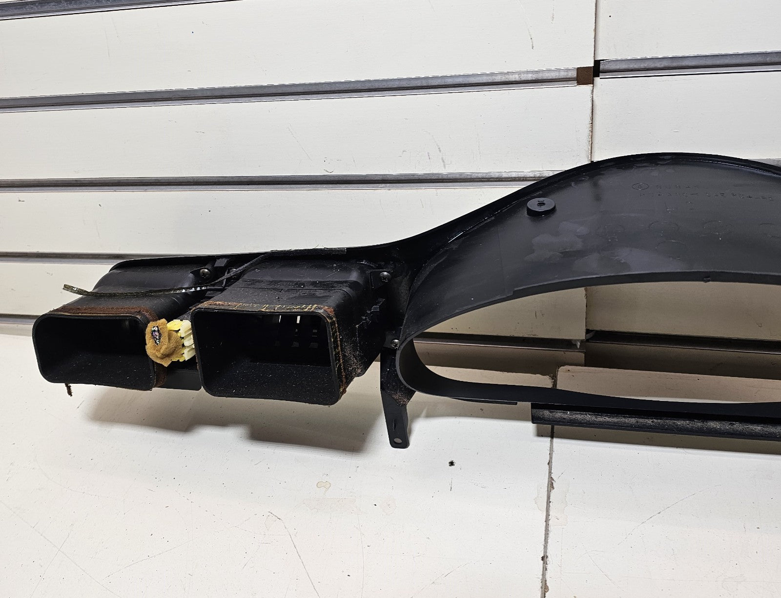 🔥00-04 Subaru Legacy Outback Speedometer Instrument Cluster Dash Bezel Air Vent