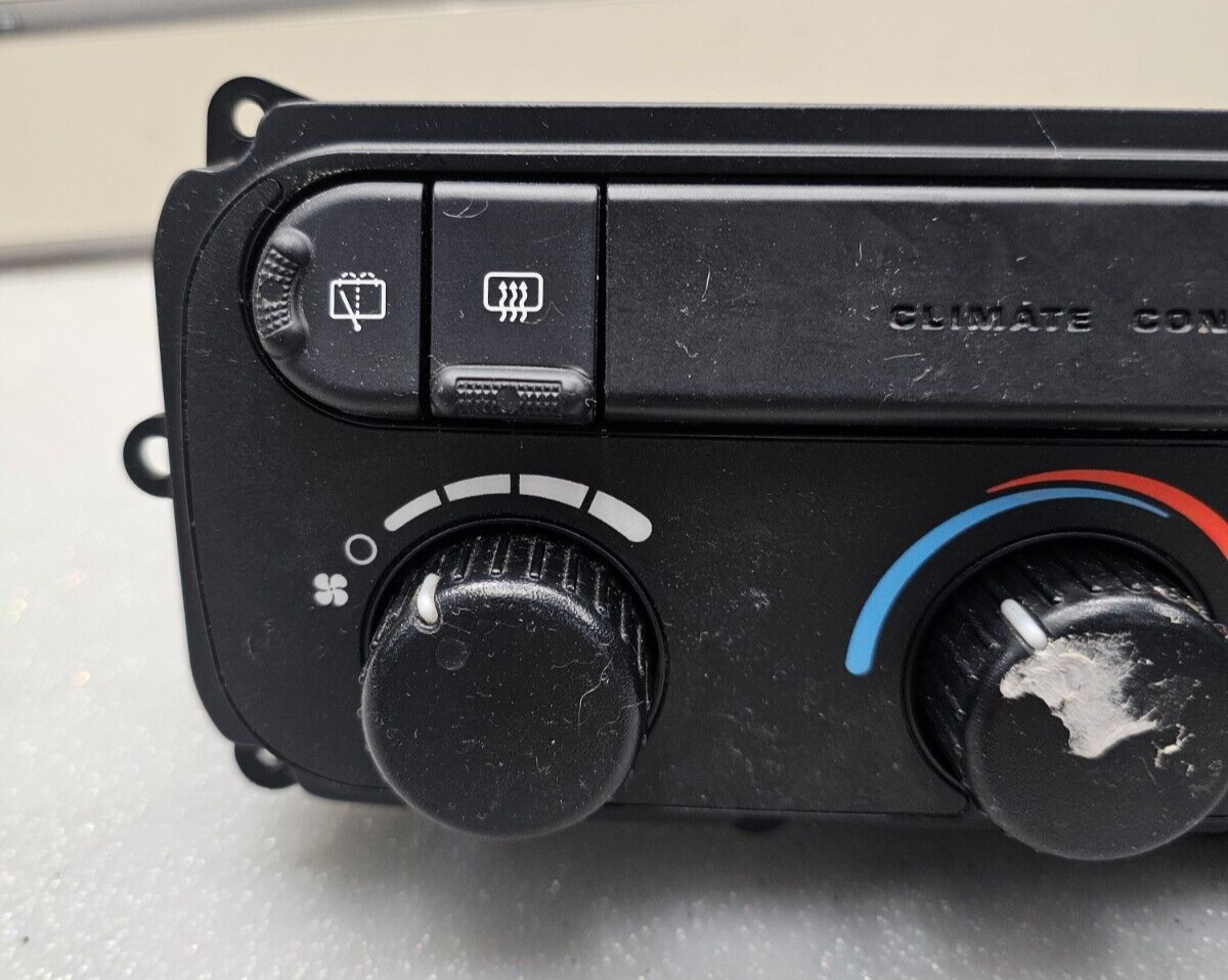 04-07 Dodge Caravan Town Country Dash AC Climate Temperature Heater Control OEM