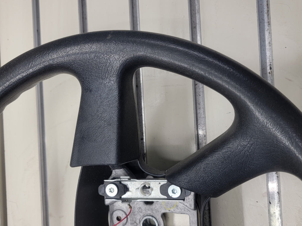 🔥03-06 SILVERADO SIERRA YUKON TAHOE SUBURBAN STEERING WHEEL LEATHER BLACK