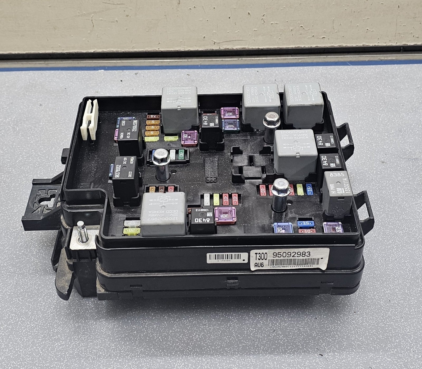 🔥12-13 Chevy Sonic Engine Fuse Box Relay Module Junction Unit Assembly OEM