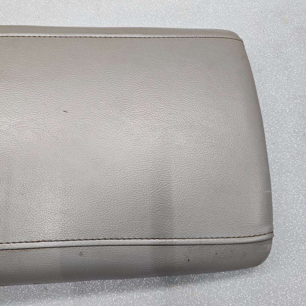 03-06 EXPEDITION Center Console Arm Rest Storage Cover Top Pad Lid Assembly Gray