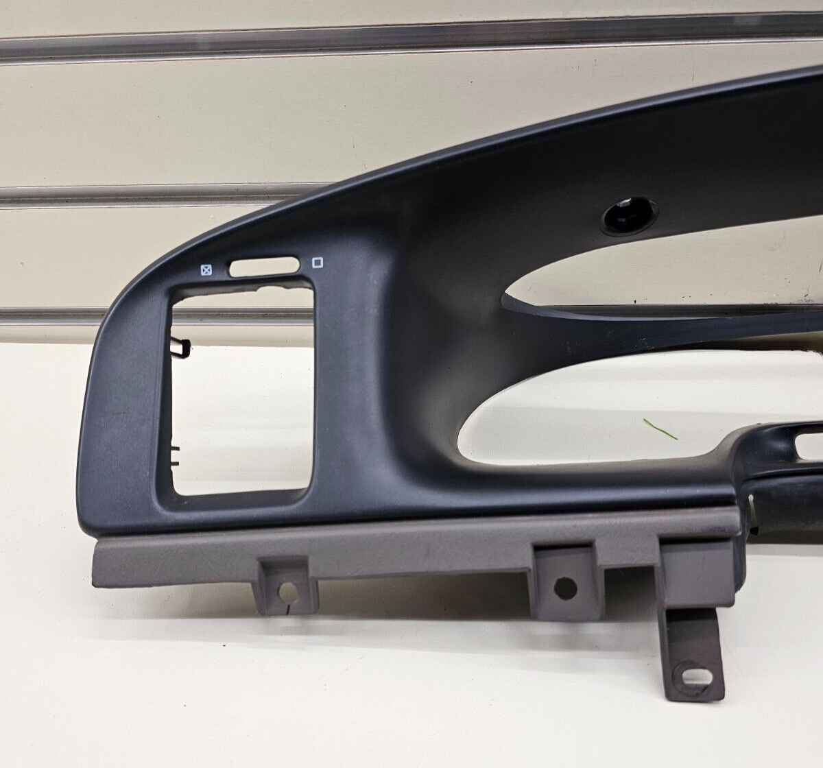 98-02 Lincoln Continental Dash Instrument Speedometer Cluster Bezel Gauge Black