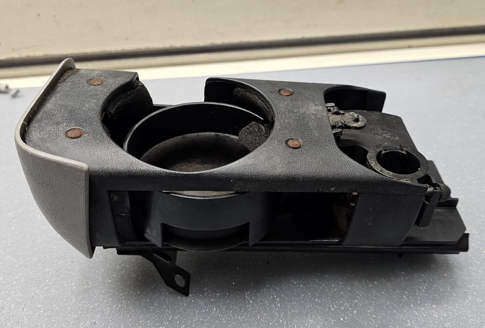 🔥95-99 CHEVROLET GMC TRUCK SILVERADO C/K Dash Cup Holder Drink Holder GRAY CH1