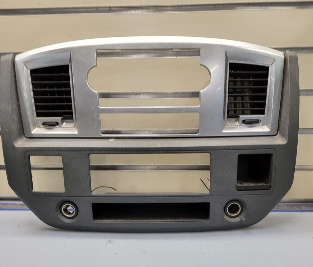 🔥06-08 Dodge RAM Dash RADIO Bezel Climate Trim Panel 🔴Storage SILVER/GRAY B11