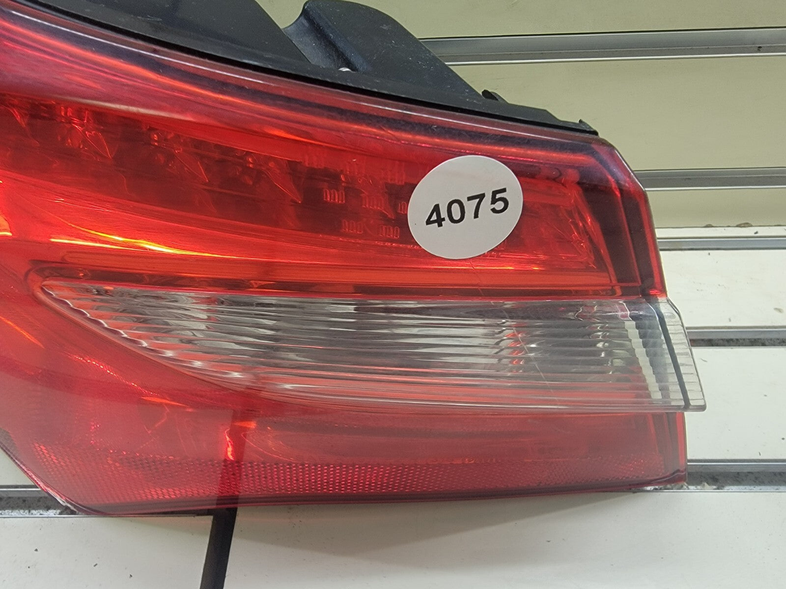 🔥2011 - 2014 Chrysler 200 Tail Light taillight tail lamp Driver Side left