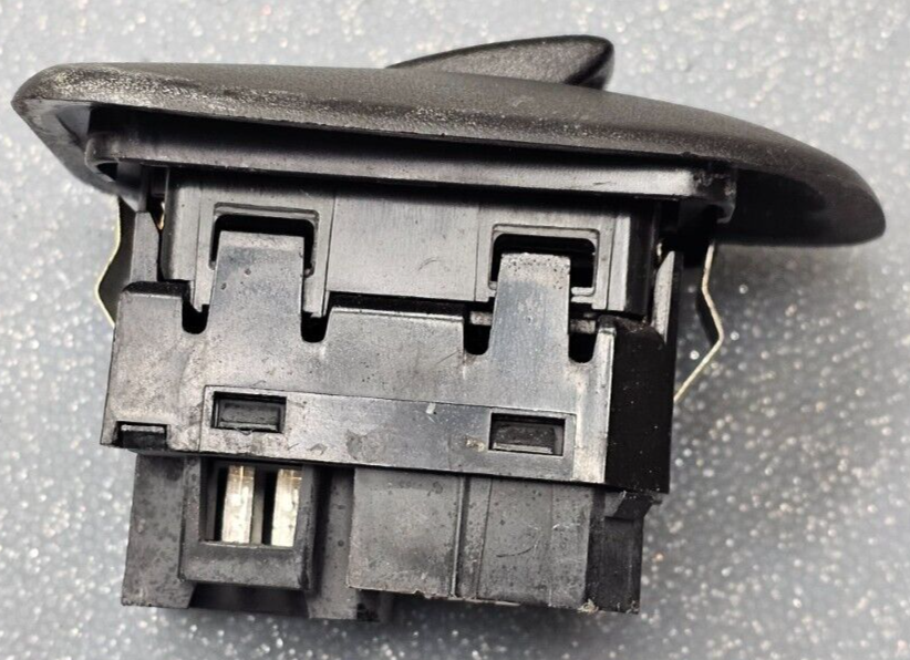 03-06 Chevy Silverado SIERRA Power Window Switch REAR LEFT Driver BLACK WS4