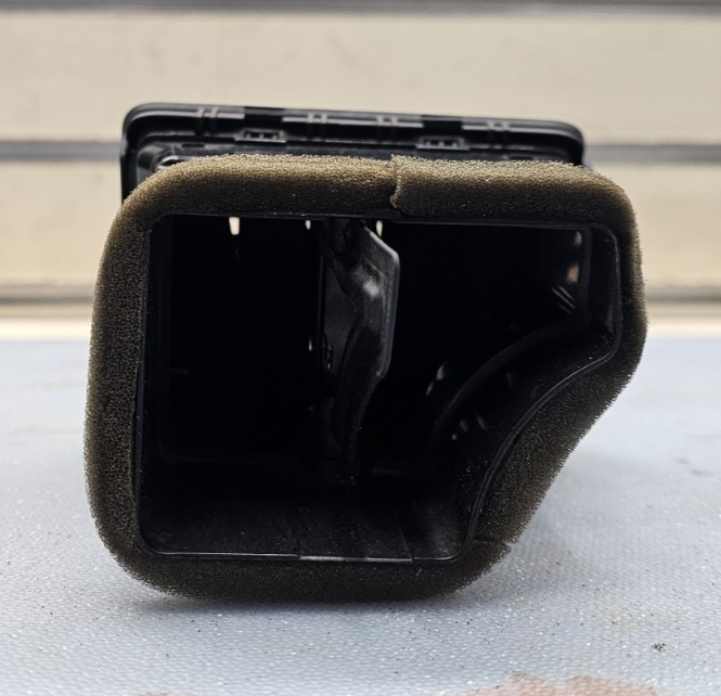 🔥05-10 VOLKSWAGEN JETTA FRONT CENTER DASH RIGHT PASSENGER AIR VENT HEATER BLACK
