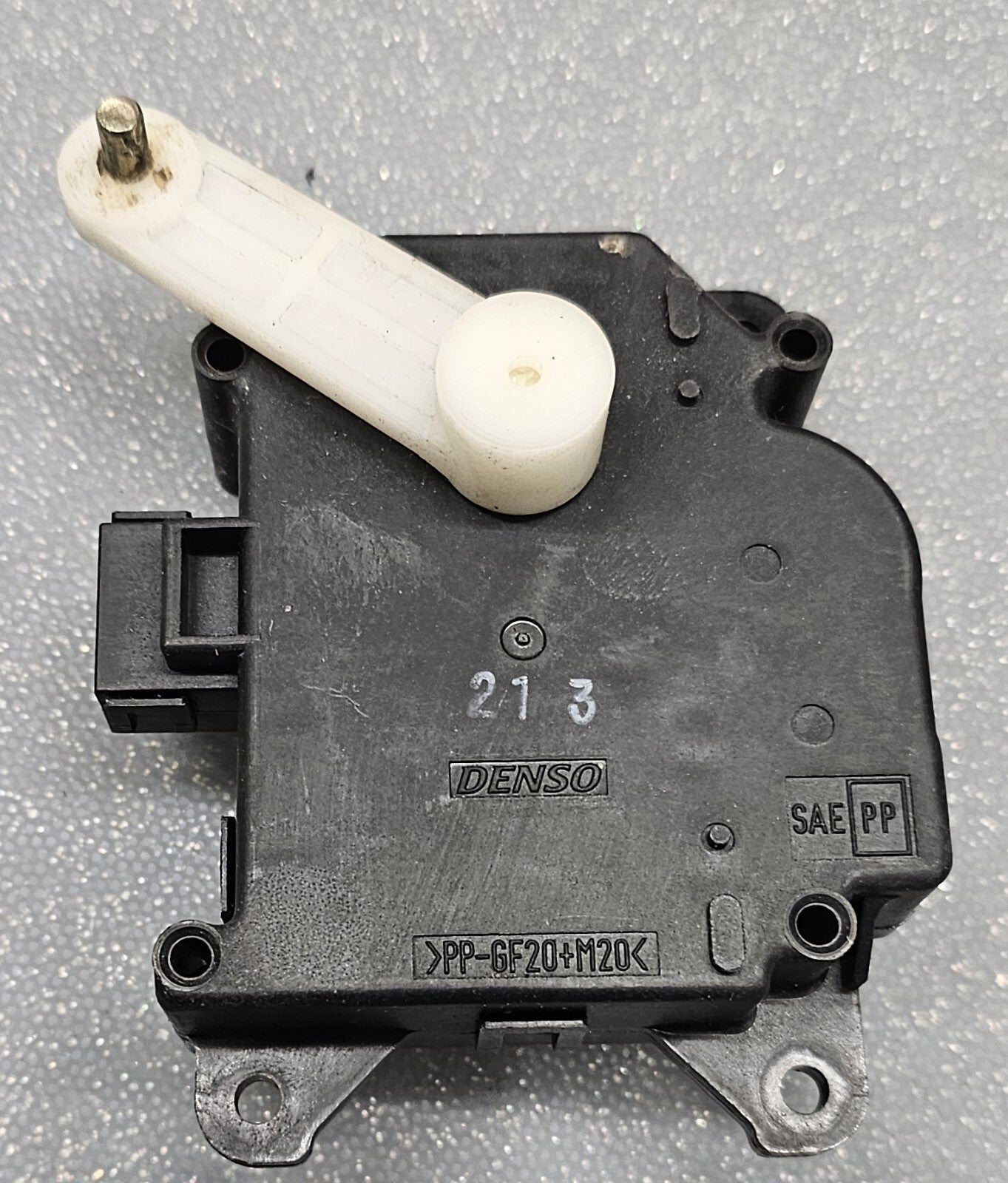🔥00-04 Toyota Avalon left actuator OEM