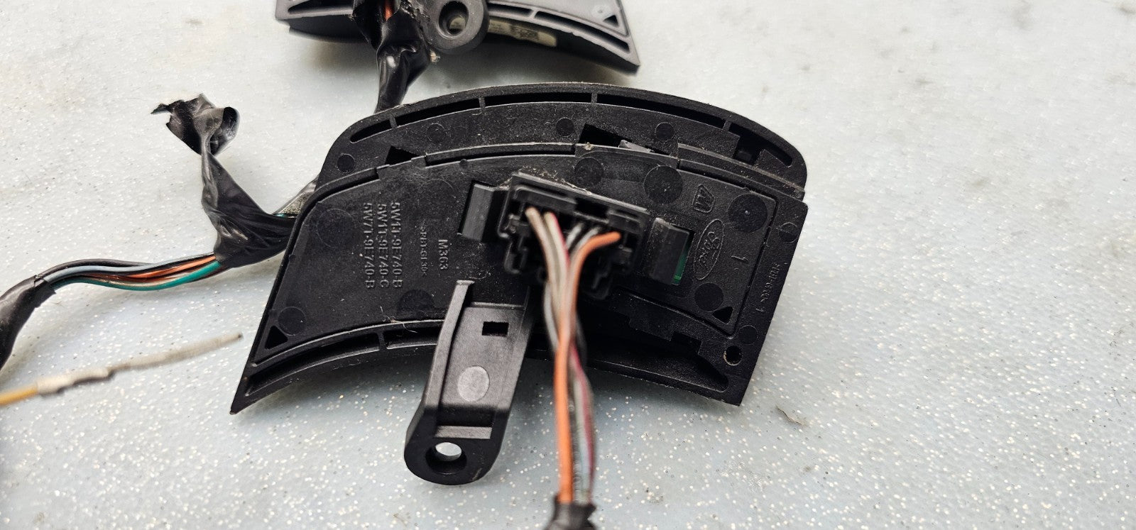 🔥05-11 CROWN VICTORIA GRAND MARQUIS STEERING COLUMN WHEEL CRUISE SWITCH OEM