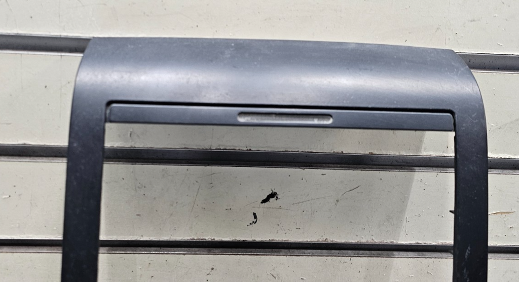 🔥04-08 Ford F-150 Dash AM FM Radio Stereo Bezel Trim Panel Climate Black OEM