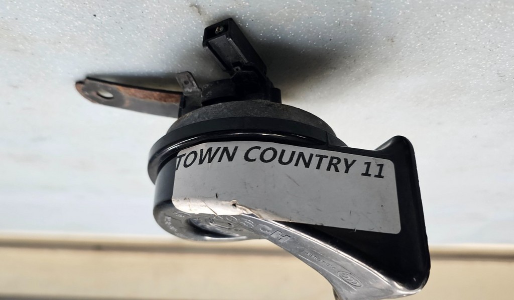 🔥11-16 Chrysler Town country Low Tone Note Horn Alarm Signal Assembly OEM