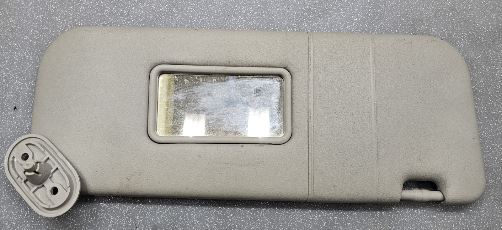 03-08 Toyota Corolla Matrix Passenger Right Side Sun Visor Gray Vinyl/TC