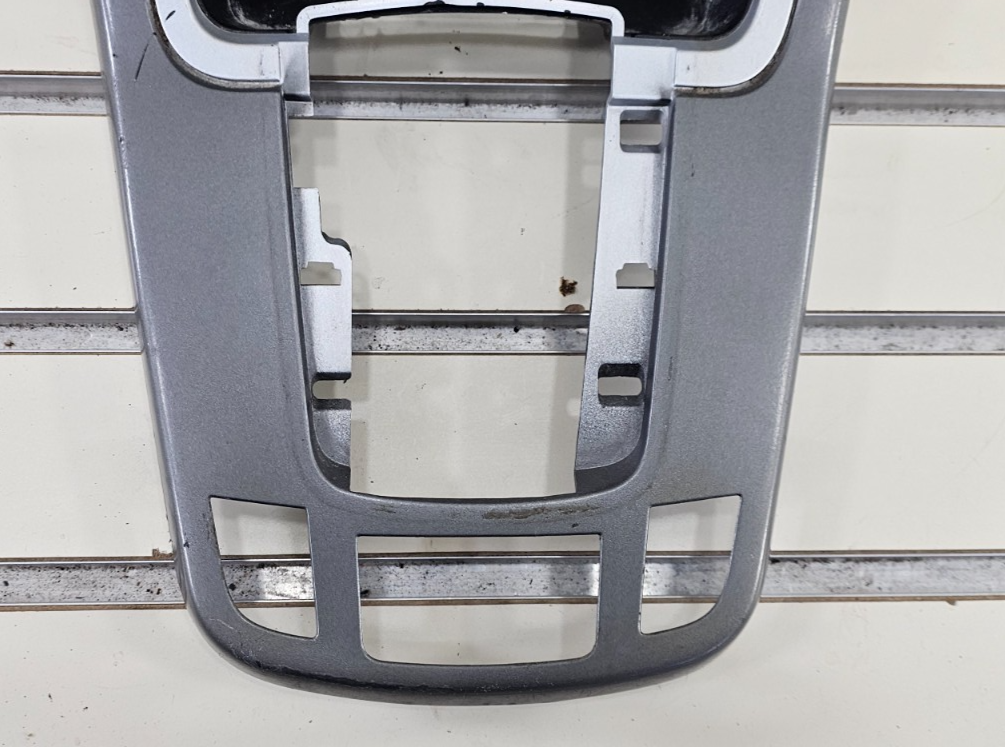 07-09 Equinox Center Dash Radio Climate Stereo Bezel Trim Panel SILVER B43