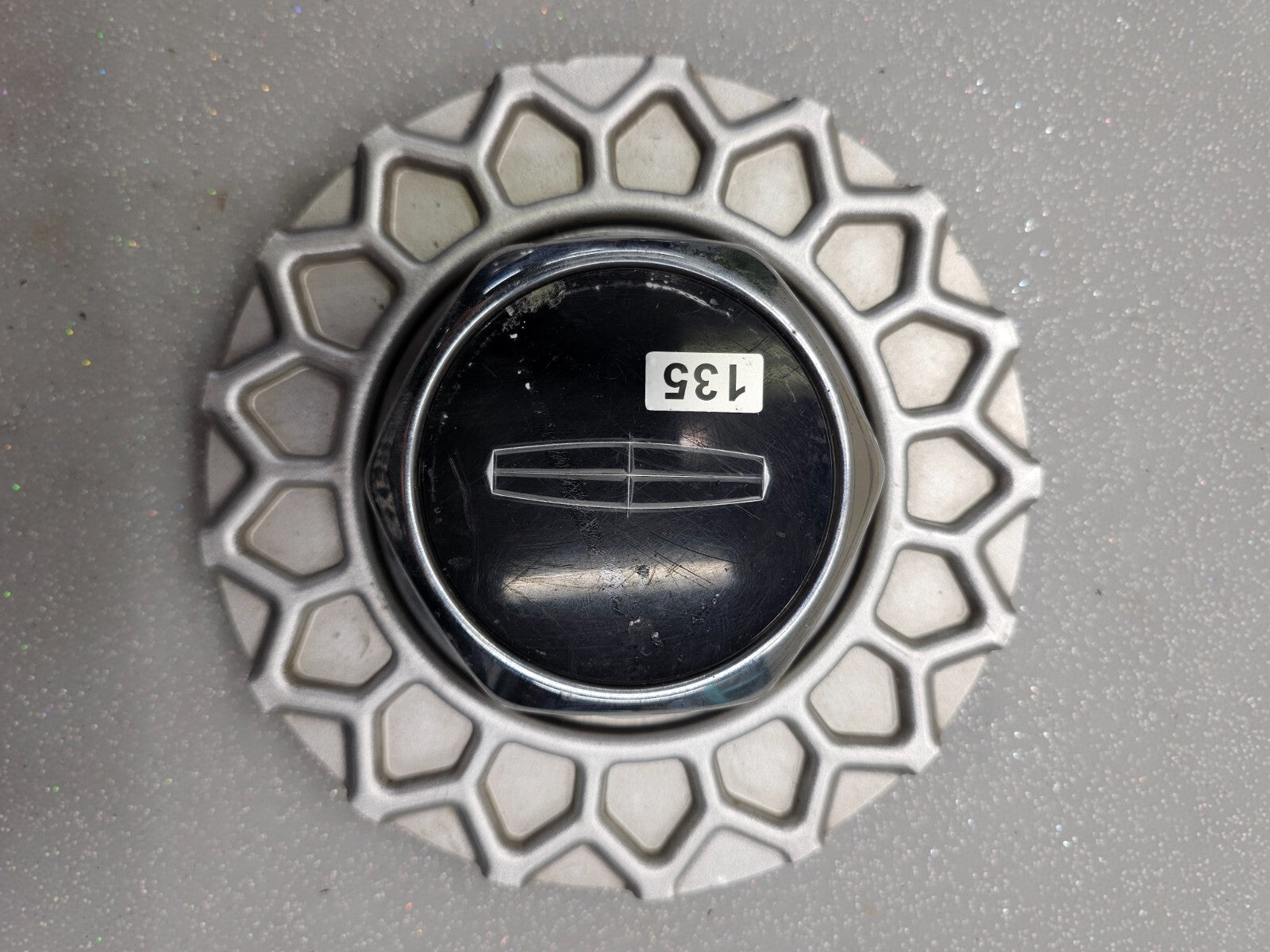 90-97 LINCOLN TOWN CAR FRONT REAR WHEEL TIRE COVER CENTER CAP HUB CAP SILVER OEM