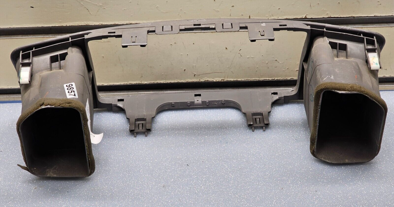 🔥03-08 COROLLA CENTER DASH AM FM RADIO STEREO BEZEL TRIM PANEL OEM GRAY B28