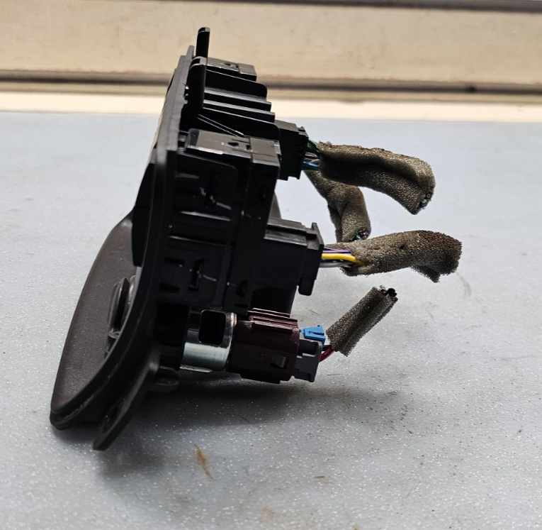 🔥2008-2012 Buick Enclave Dash Console Heat Traction Switch Assembly OEM BLACK