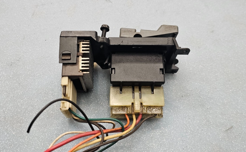 🔥88-94 Blazer C1500 K1500 YUKON  Interior Lamp Switch GRAY