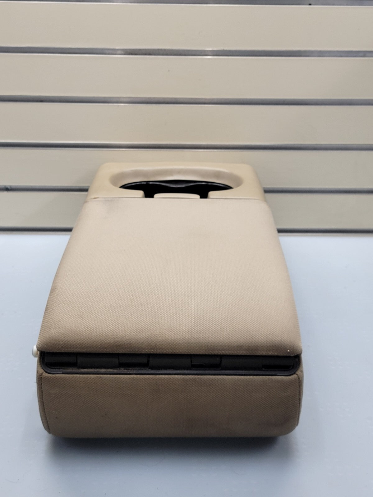04-08 Ford F-150 Jump Seat Center Console Armrest w/2 Cup Holder Cloth Tan JS1