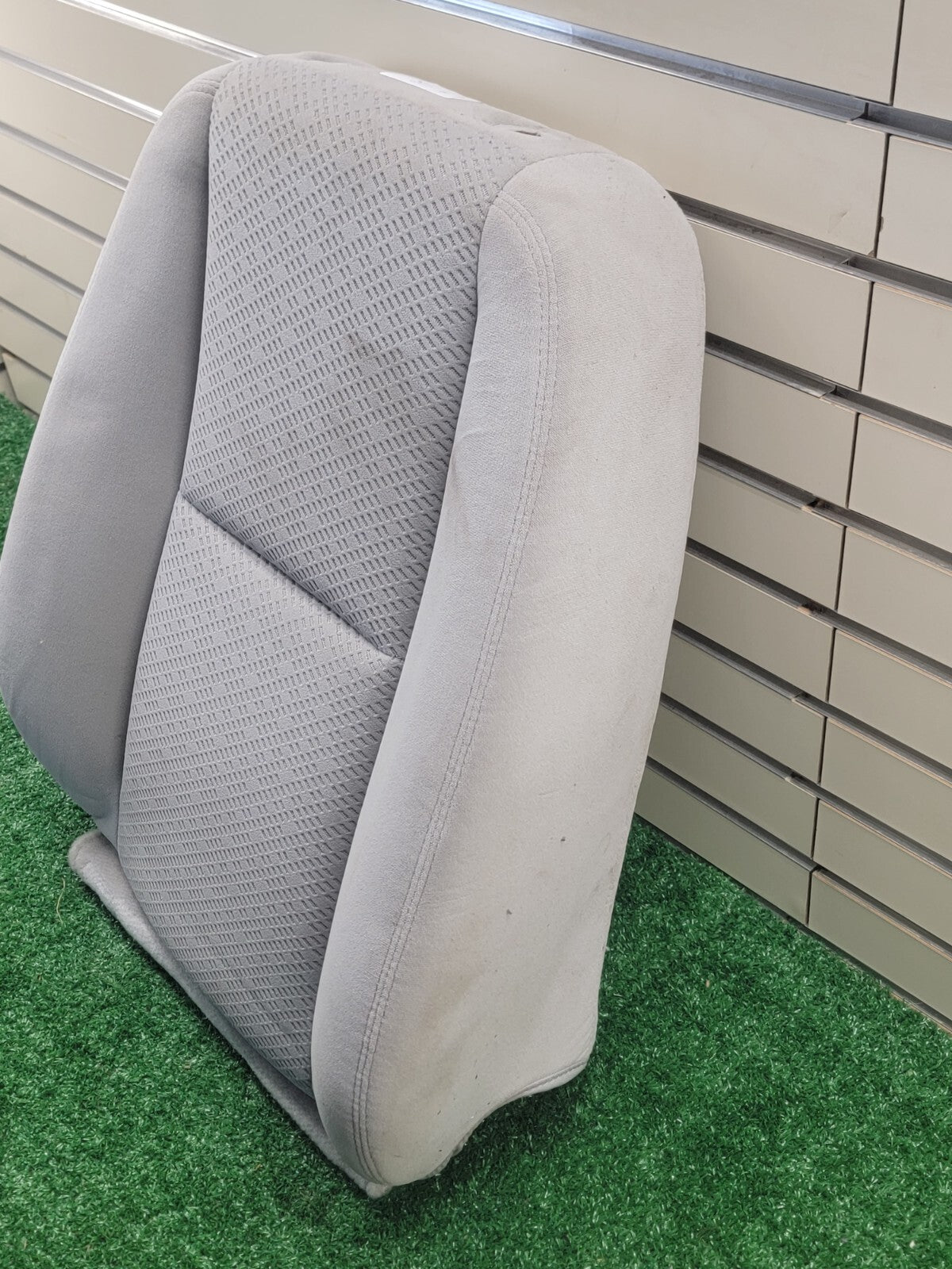 🔥07-13 GMC Sierra 1500 2500 3500 Seat rest cushion cloth front right gray V4