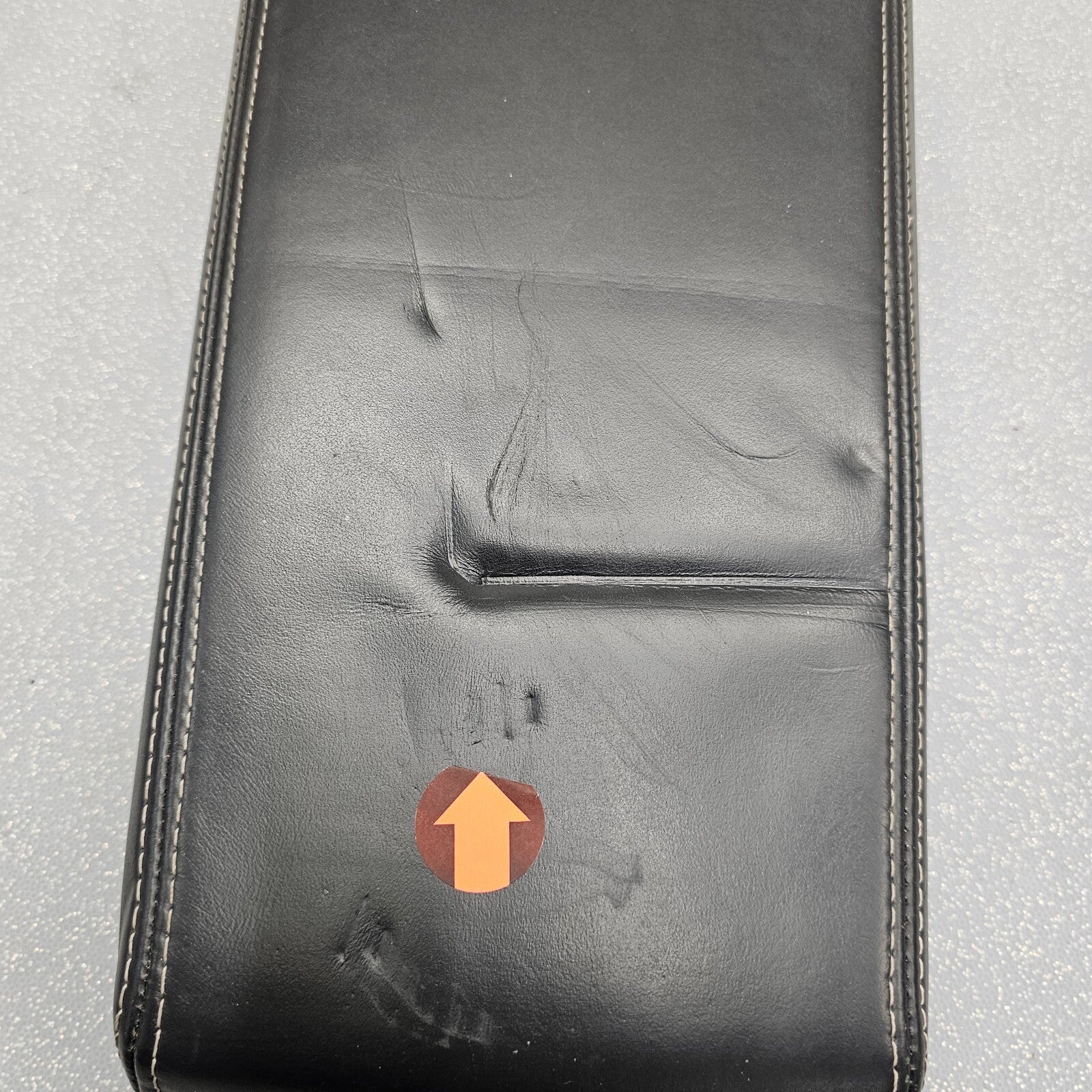 🔥07-11 Nitro Liberty Center Console Lid Arm Rest Top Pad Cover Assembly Black