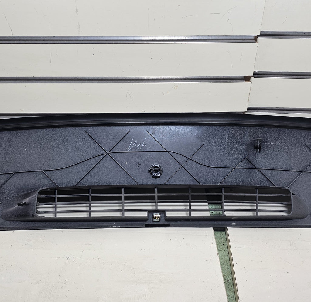 07-13Chevy SILVERADO GMC SIERRA Windshield DEFROSTER Dash Center Panel Cowl GRAY
