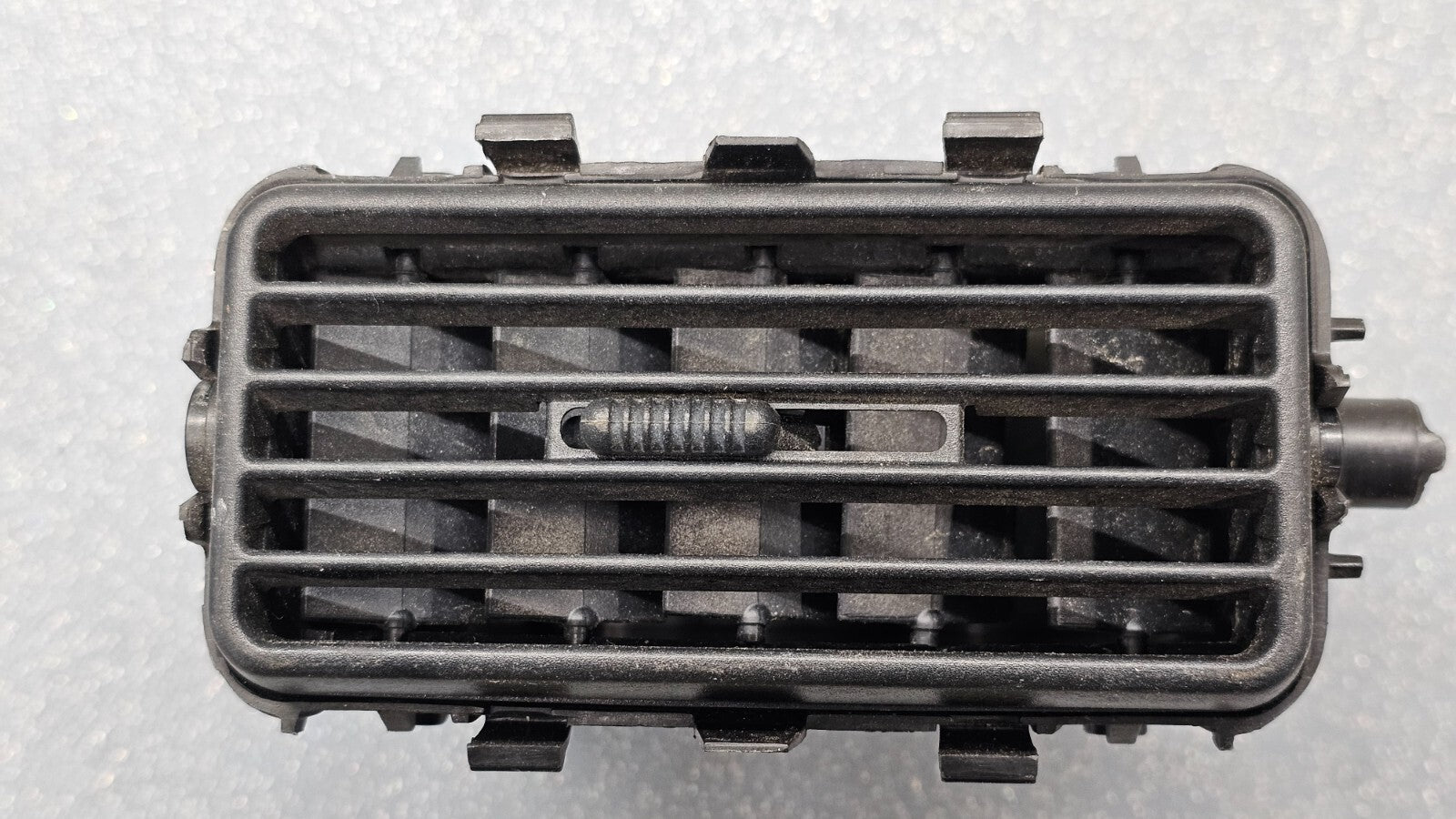 🔥05-07 FORD FOCUS CENTER DASH Right Passenger A/C AIR VENT HEATER PANEL BLACK