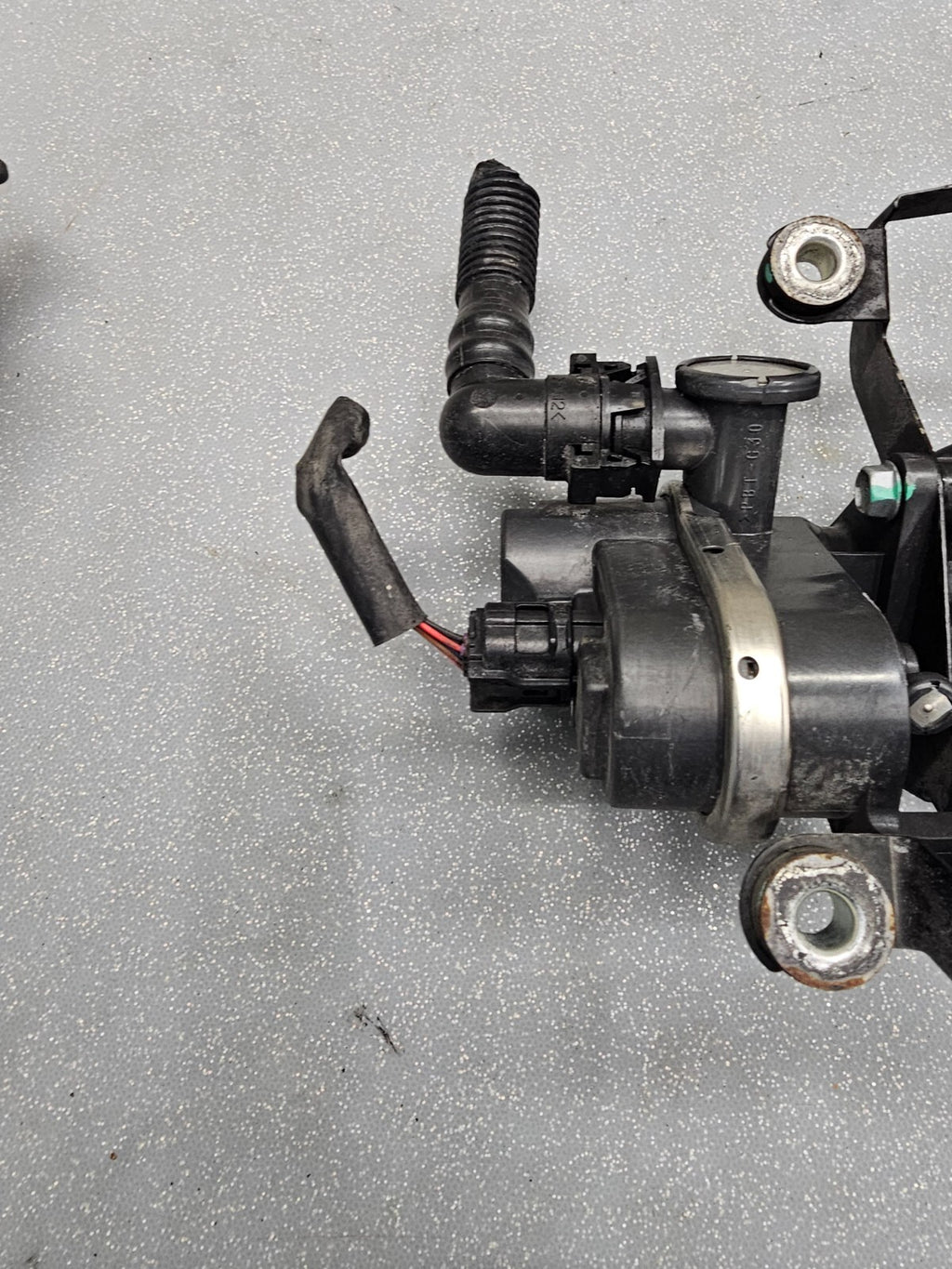 🔥2006 - 2009 Toyota Prius Gas Fuel Vapor Charcoal Canister OEM