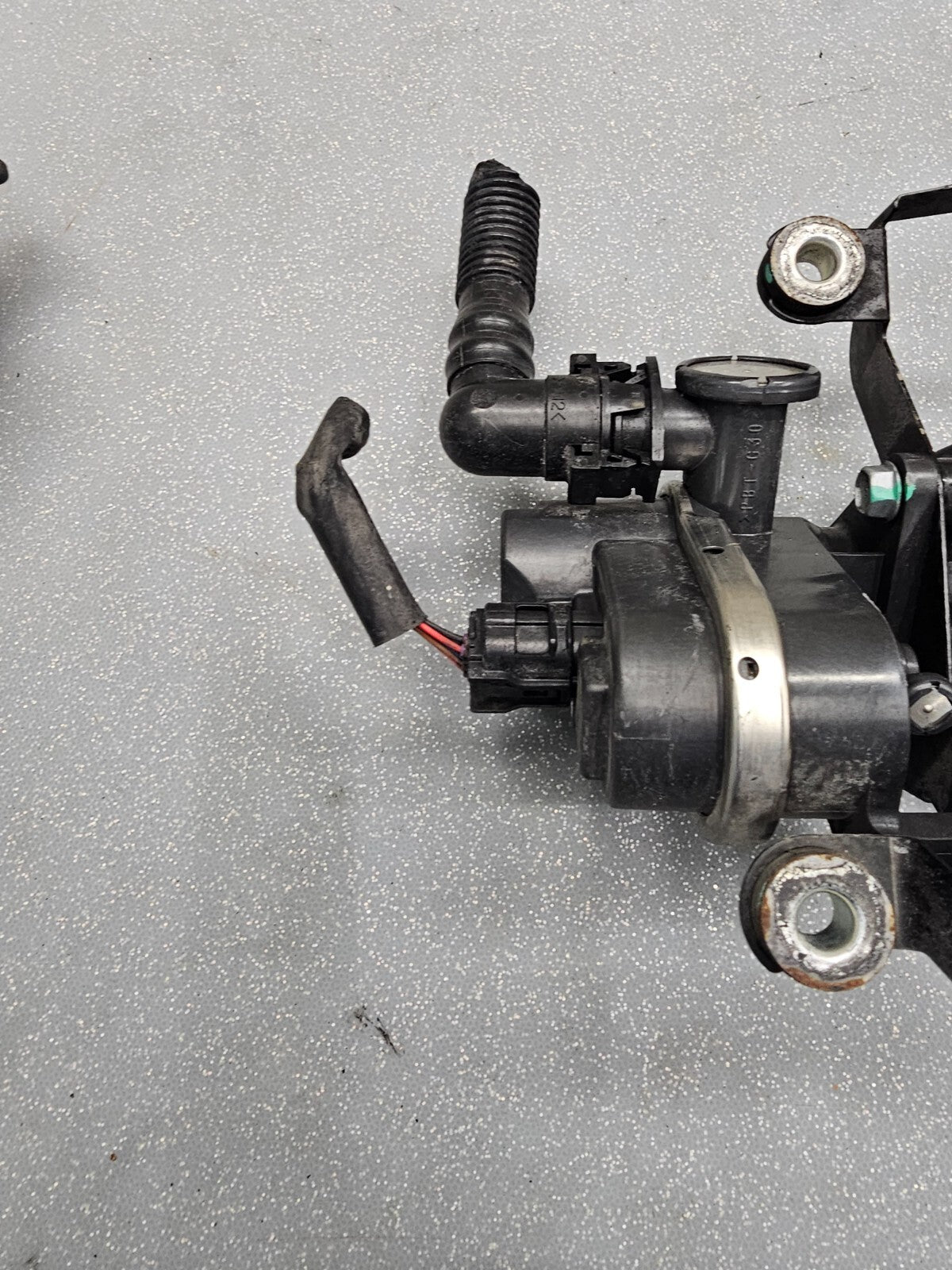 🔥2006 - 2009 Toyota Prius Gas Fuel Vapor Charcoal Canister OEM