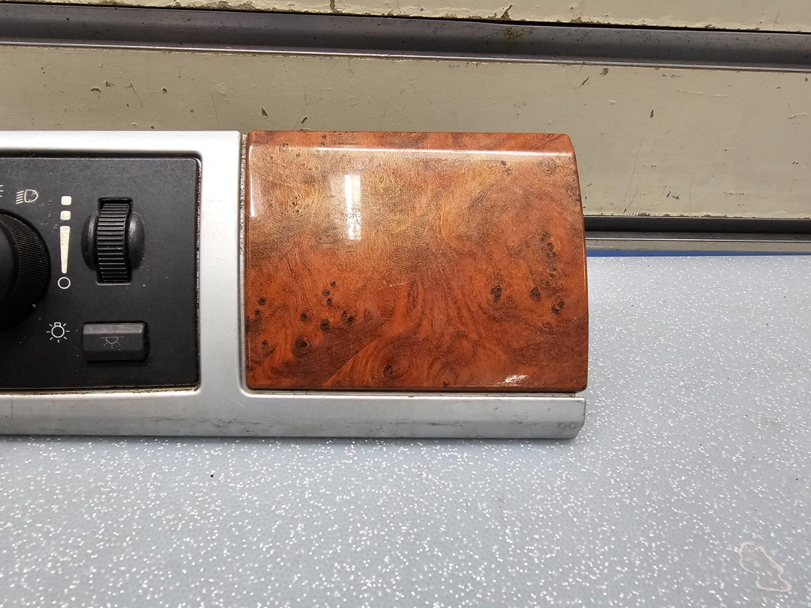 🔥08-10 Grand Caravan Town Country Dash Headlight Switch Bezel Trim Silver/Wood