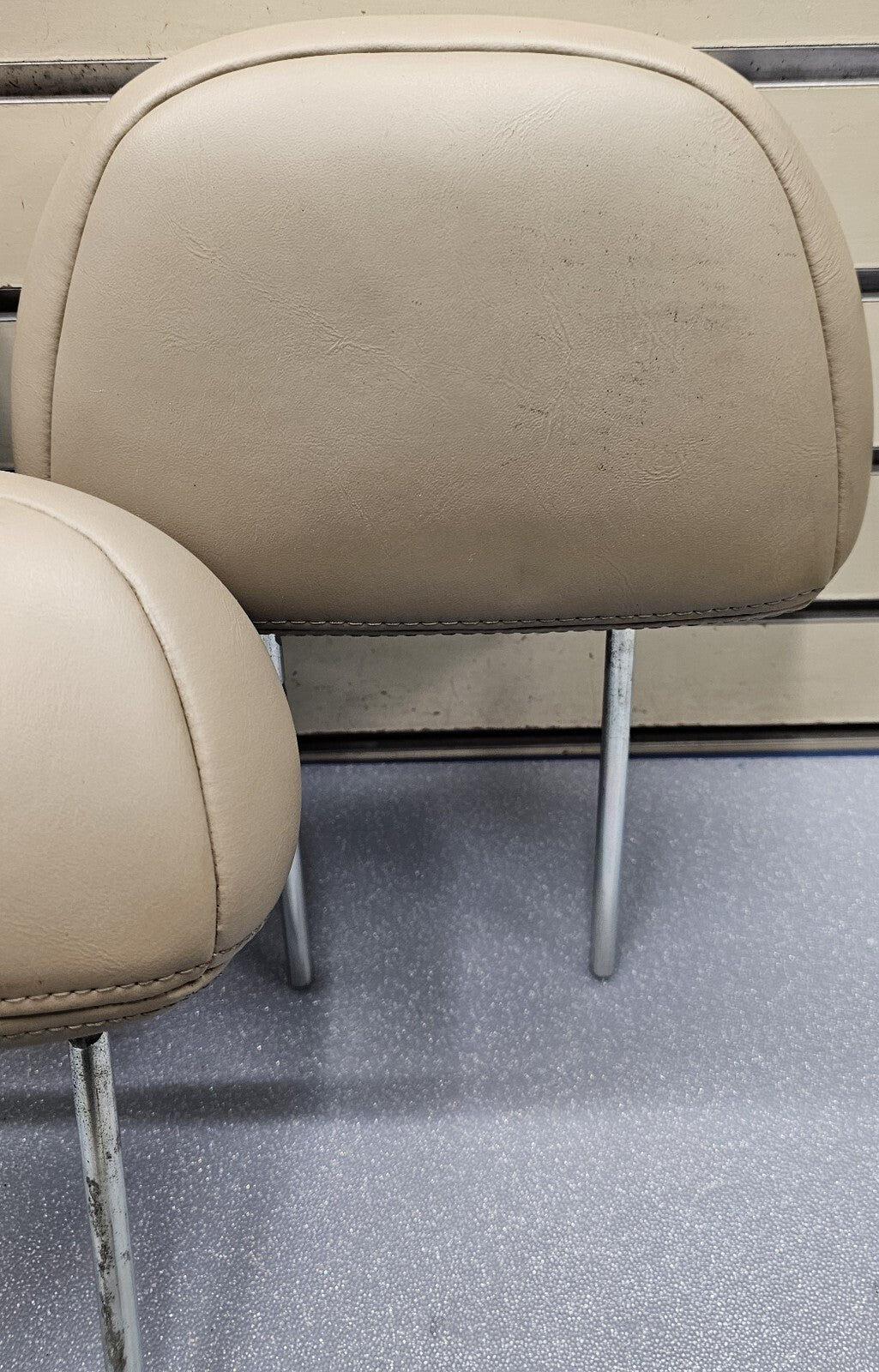 🔥05-12 Ford Escape MARINER HEADREST Rear 2nd Row LEFT/RIGH SET LEATHER TAN