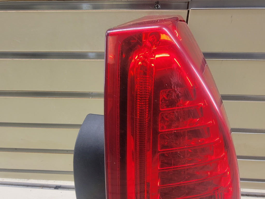 🔥2008-2013 Cadillac CTS Sedan Taillight Lamp Assembly passenger Side right