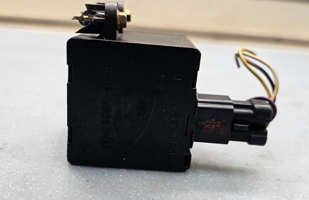 🔥99-07 Ford F250 F350 Dash Security Deactivation Switch Key On/Off Assembly