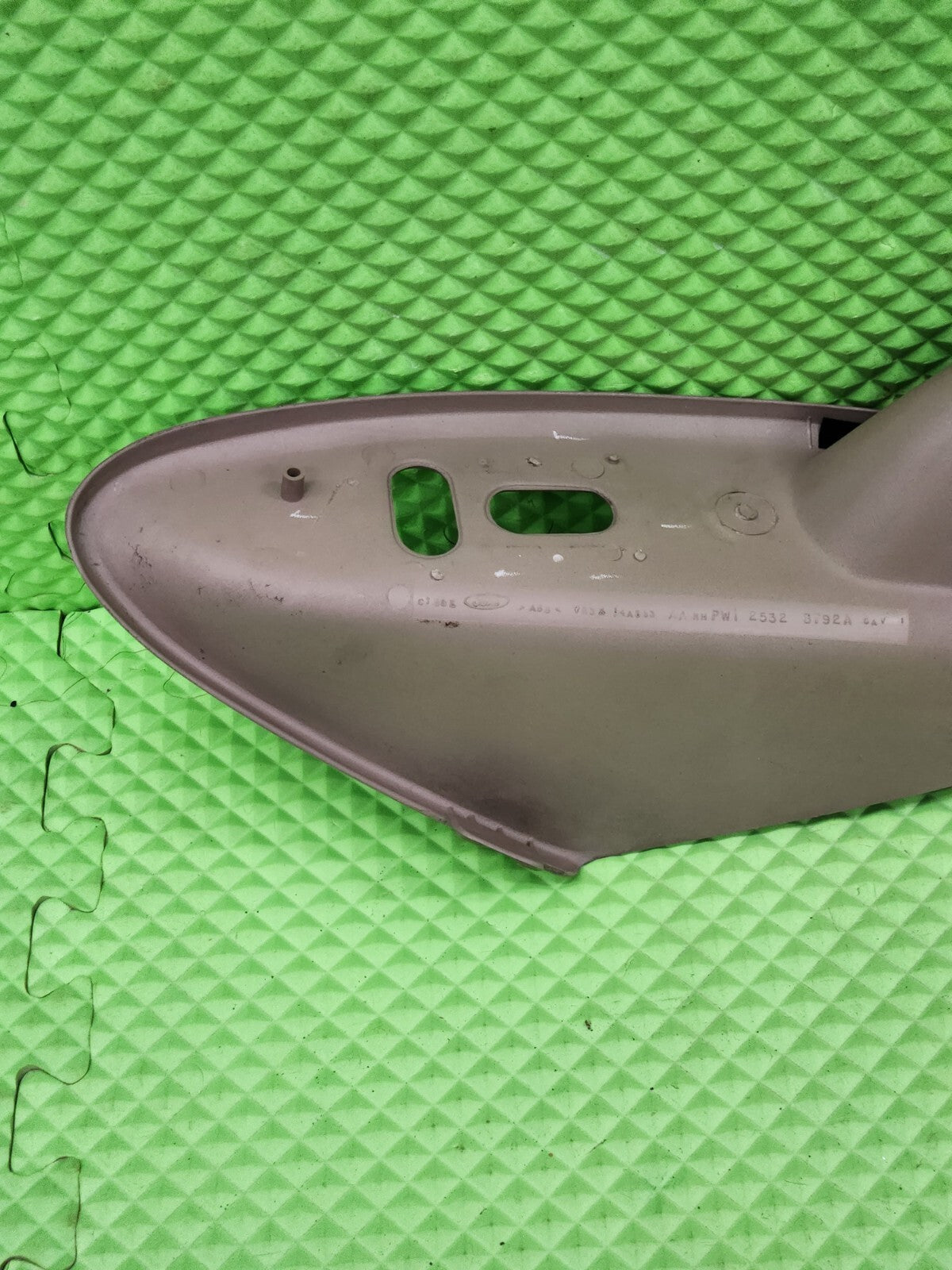 01-04 Ford Mustang front right hand passenger door Window Switch Bezel OEM TAN