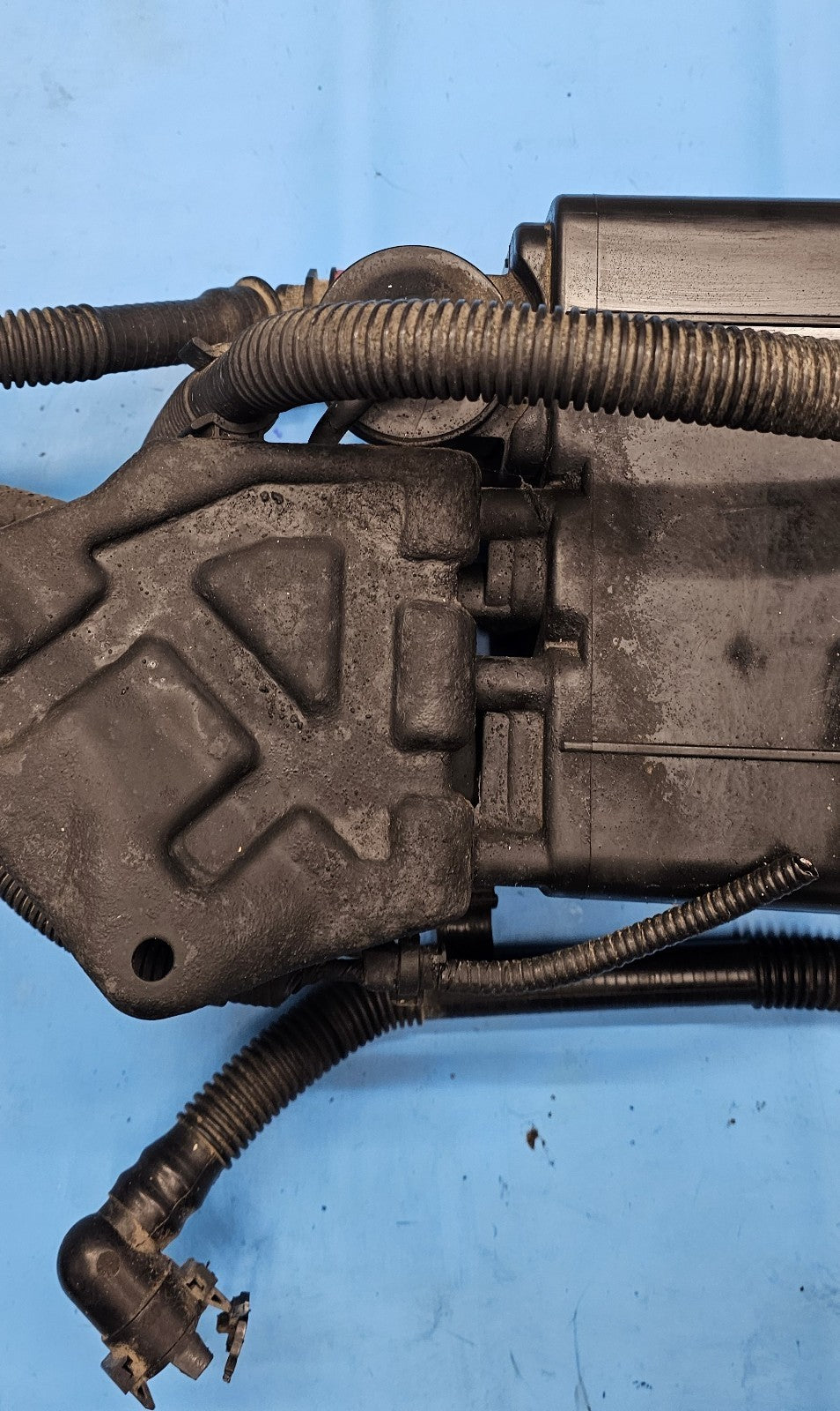 12-13 TOYOTA COROLLA FUEL VAPOR CHARCOAL EVAP EMMISION CANISTER ASSEMBLY GENUINE
