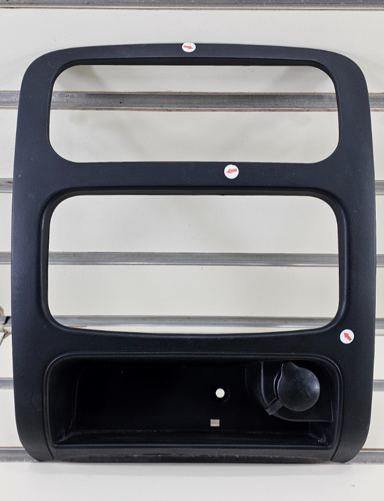 🔥02-07 Liberty KJ Dash FM Radio Climate Display Stereo Bezel Trim Panel Black