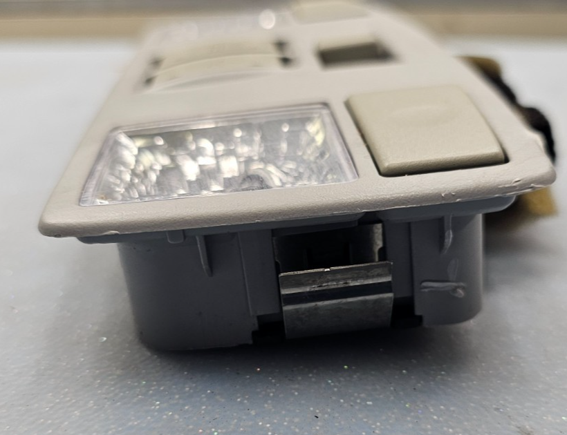 🔥04-09 MAZDA 3 6 RX8 CX-7 OVERHEAD ROOF CONSOLE DOME MAP LIGHT LAMP STORAGE TAN