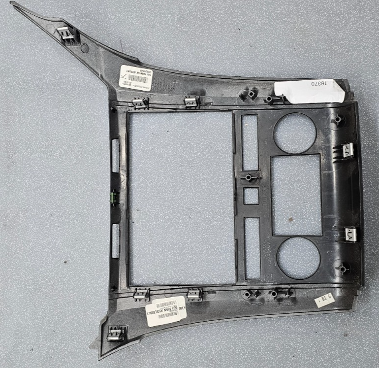 🔥09-12 Chevrolet Traverse Center Dash Radio Climate Control Cover Bezel silver