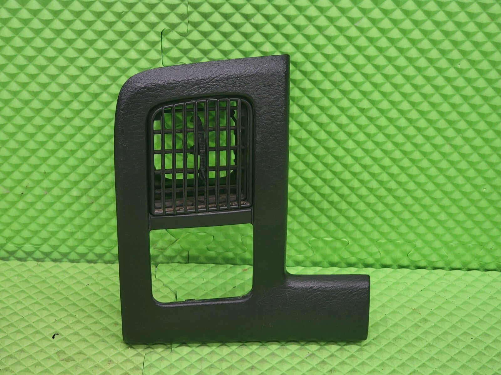 🔥02-05 Dodge RAM Front Left Driver Side A/C Heat Air Vent Taupe BLACK VT7