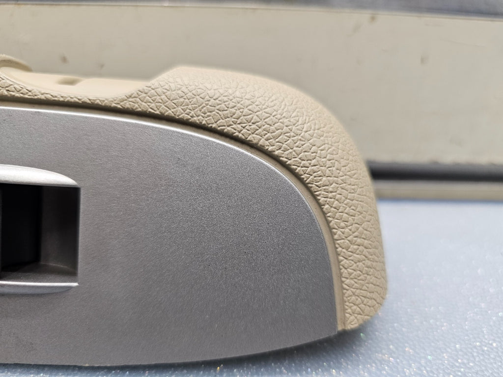07-10 SILVERADO SIERRA PASSENGER RIGHT SIDE POWER WINDOW SWITCH SILVER/TAN WS47