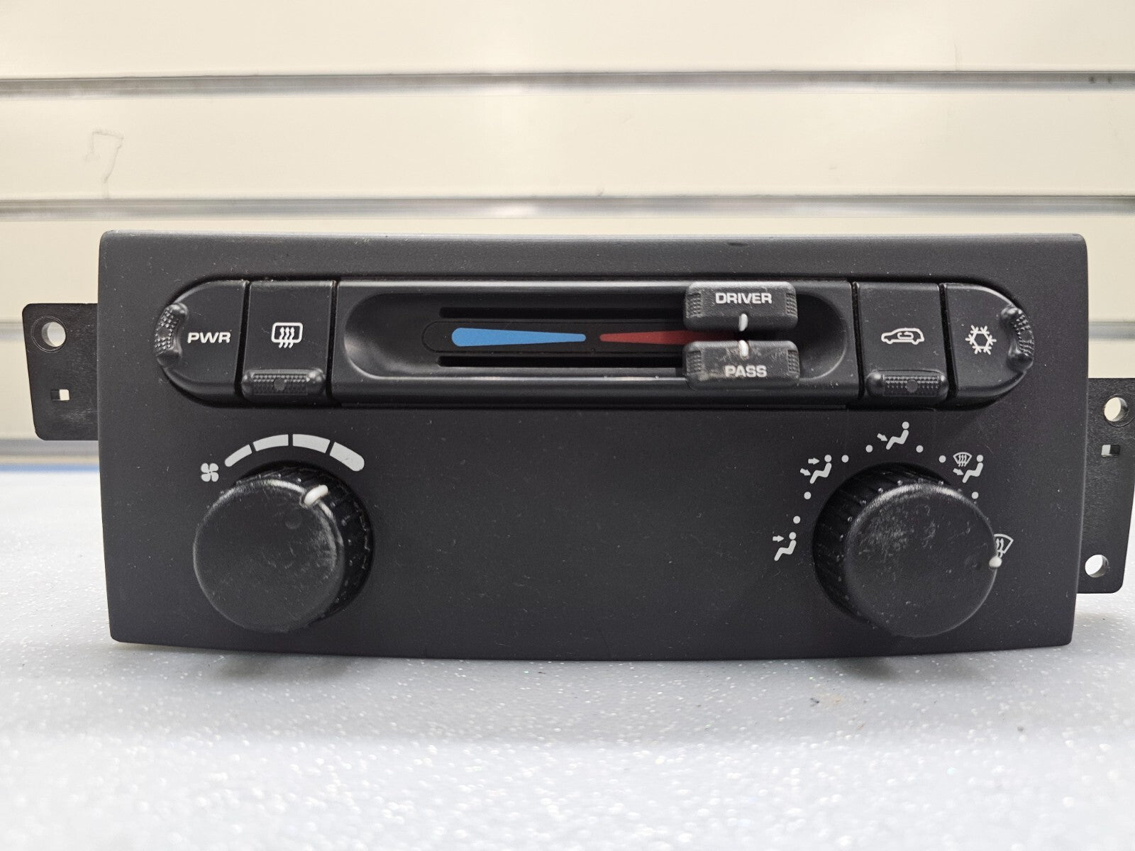 04-08 Chrysler Pacifica Dash A/C Heater Climate Temperature Control Conditioning