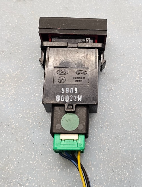 🔥04-09 Kia Cerato/Spectra Hazard Warning light switch Black OEM