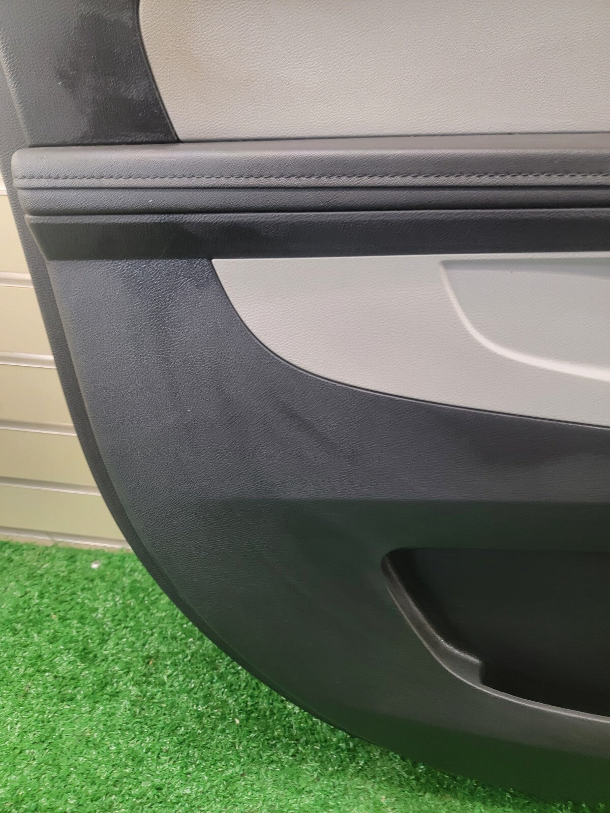 🔥2010-2017 CHEVROLET EQUINOX FRONT DOOR PANEL LEFT DRIVER Black/GRAY