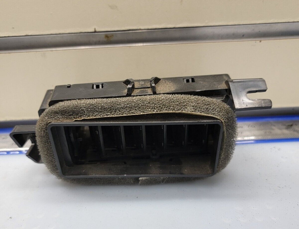 🔥05-10 CHEVROLET COBALT FRONT Left Driver SIDE DASHBOARD A/C AIR VENT Black