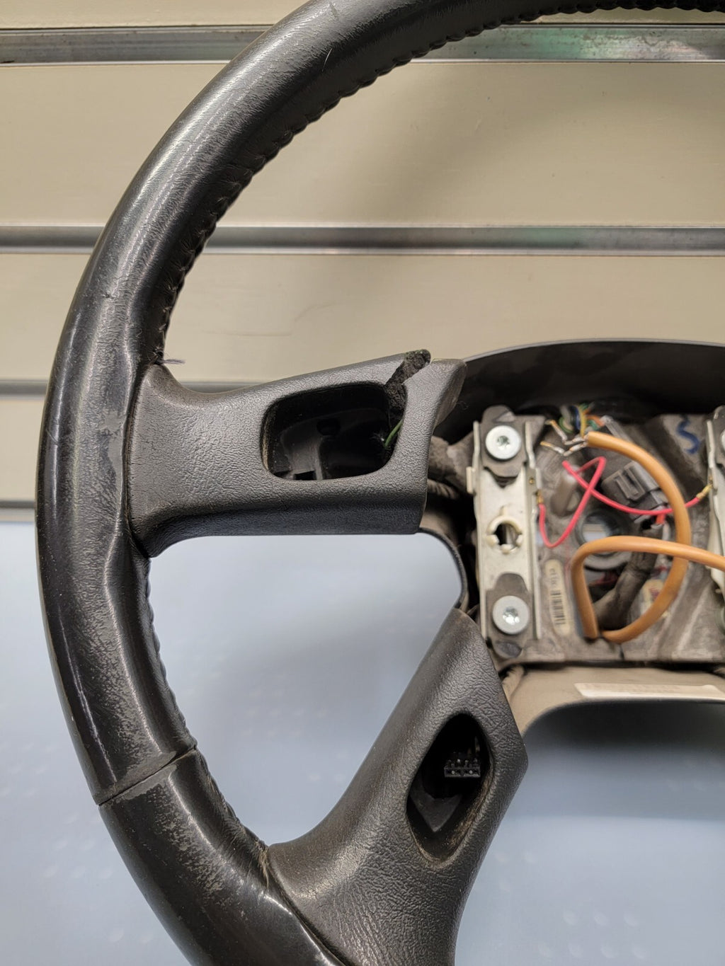🔥03-06 SILVERADO SIERRA YUKON TAHOE SUBURBAN STEERING WHEEL LEATHER BLACK