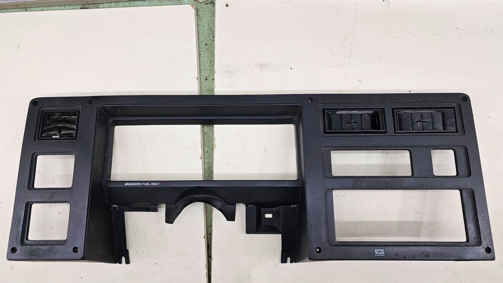 🔥87-96 Dodge Dakota INSTRUMENT CLUSTER DASH SPEEDOMETER TRIM BEZEL BLACK C29