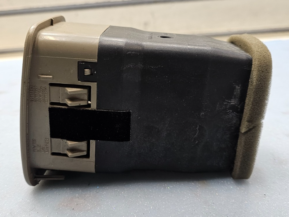 🔥99-06 Silverado Sierra Right Passenger Dash A/C HVAC AC Heater Air Vent Tan